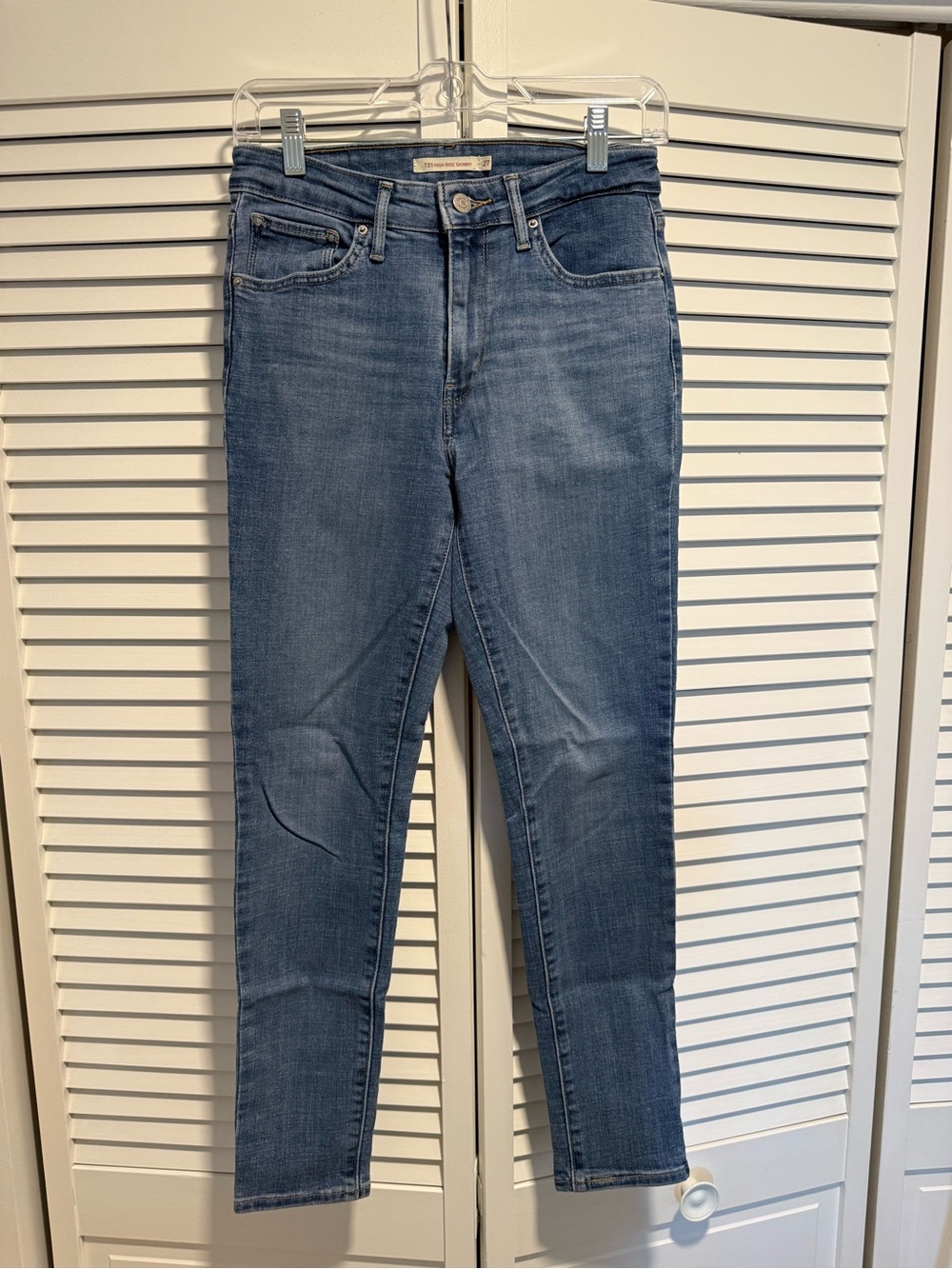 Levi's Medium Wash Skinny Jeans in Faded Blue